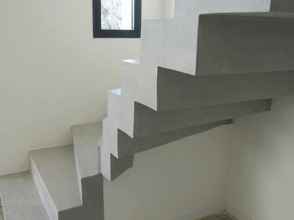 Création d'escalier en béton dans les Pyrénées Orientales