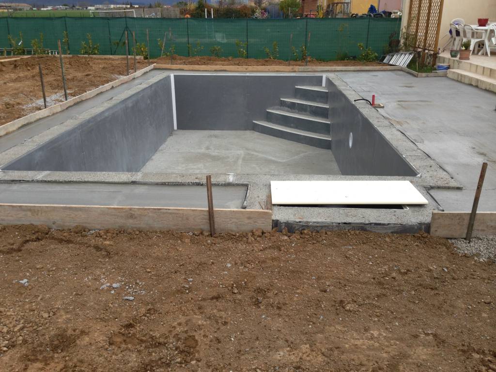Création piscine béton dans les Pyrénées Orientales